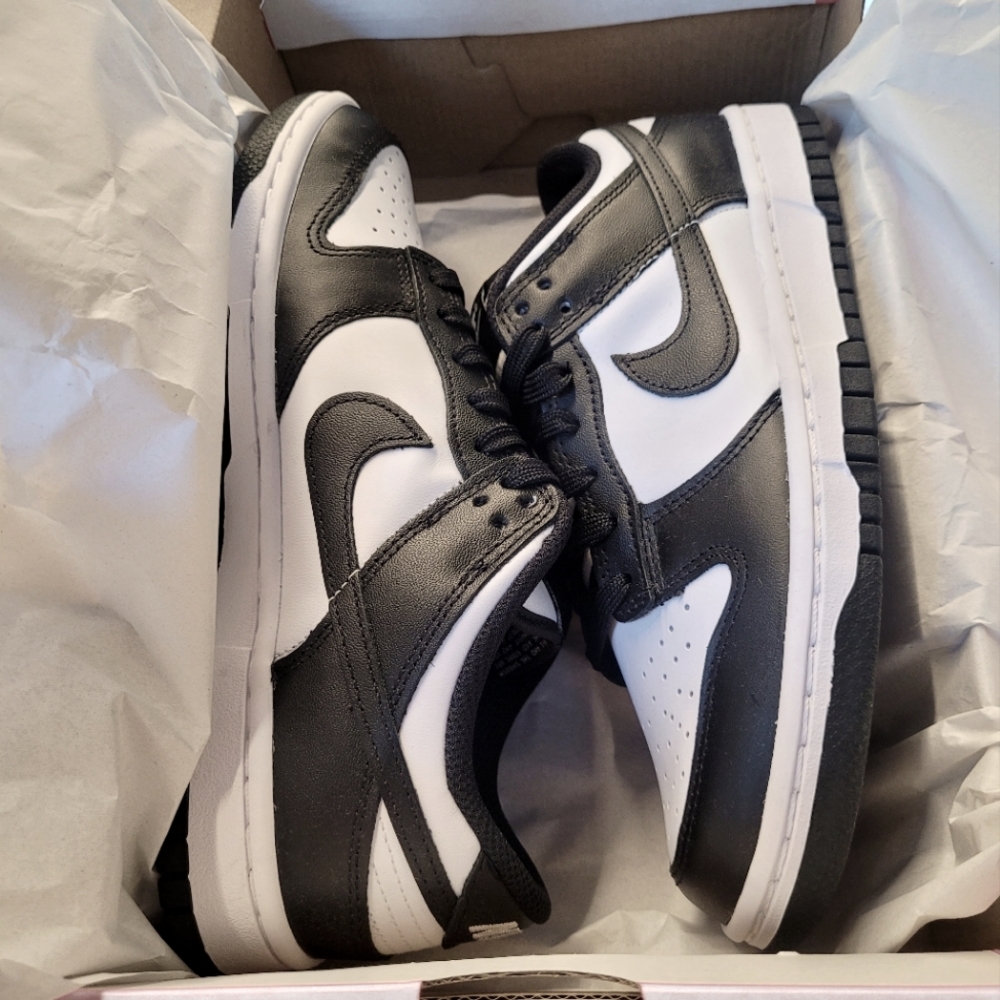 Nike Dunk Low Pandas